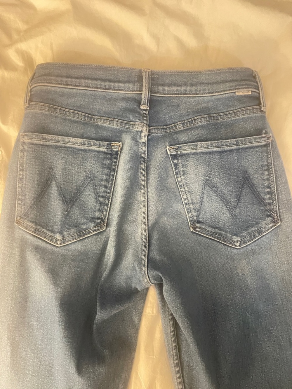 Mother jeans (the tomcat layover) size 28 - Picture 3 of 6